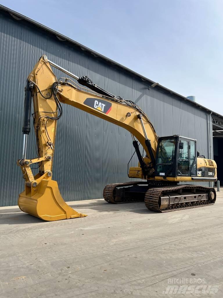 CAT 329D LN حفارات زحافة