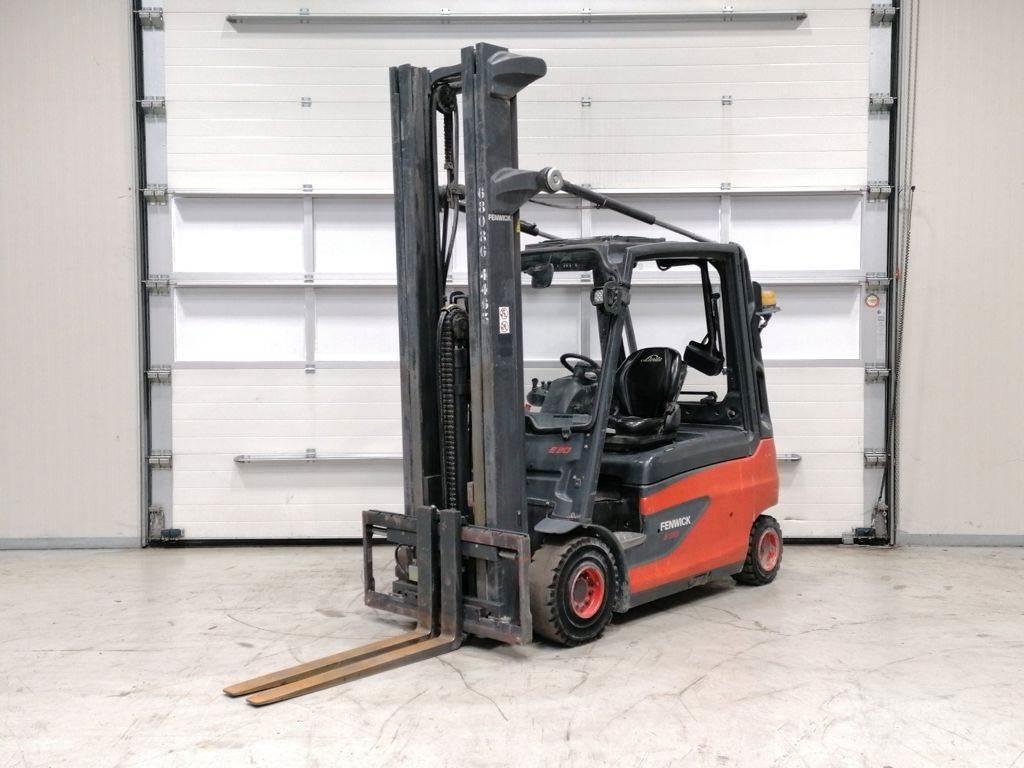 Linde E30L-01 شاحنات ذات رافعات شوكية تعمل بالكهرباء