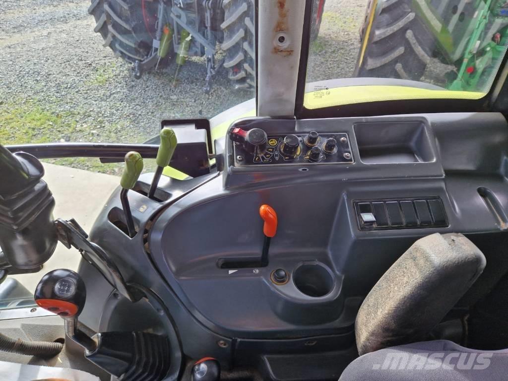 CLAAS Axos 320 CX الجرارات