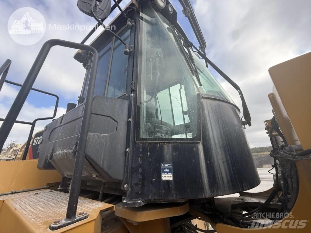 CAT 972 M لوادر بعجل