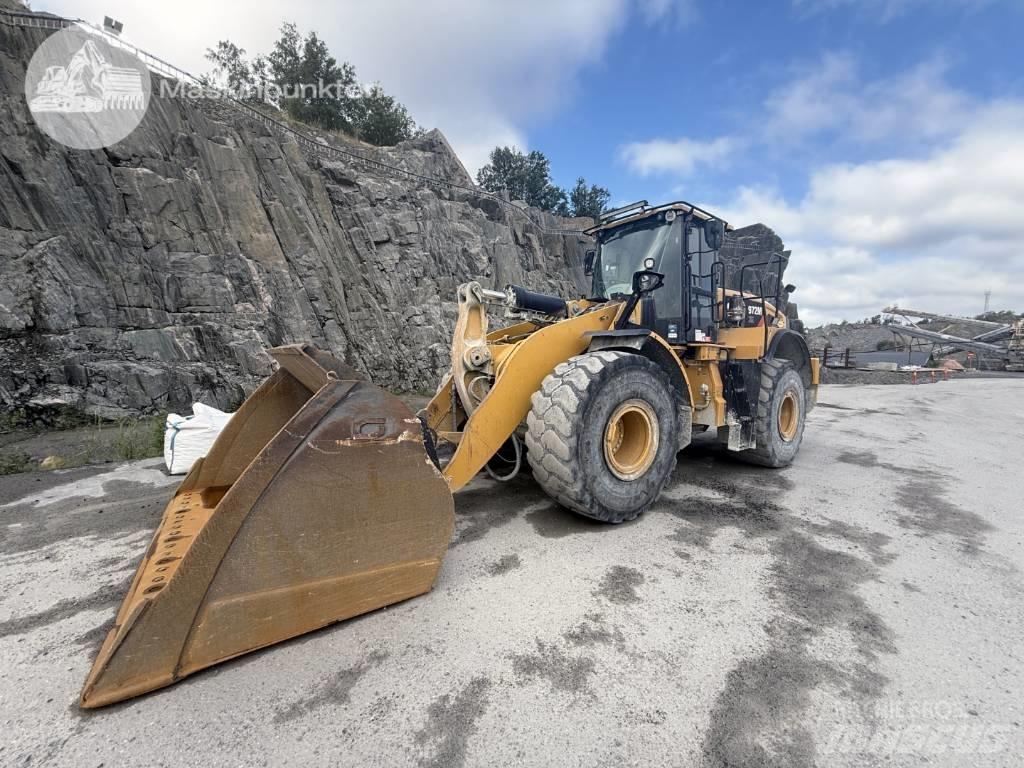 CAT 972 M لوادر بعجل