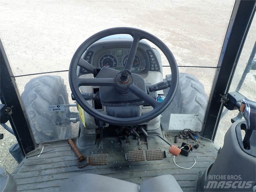 New Holland T6010 الجرارات