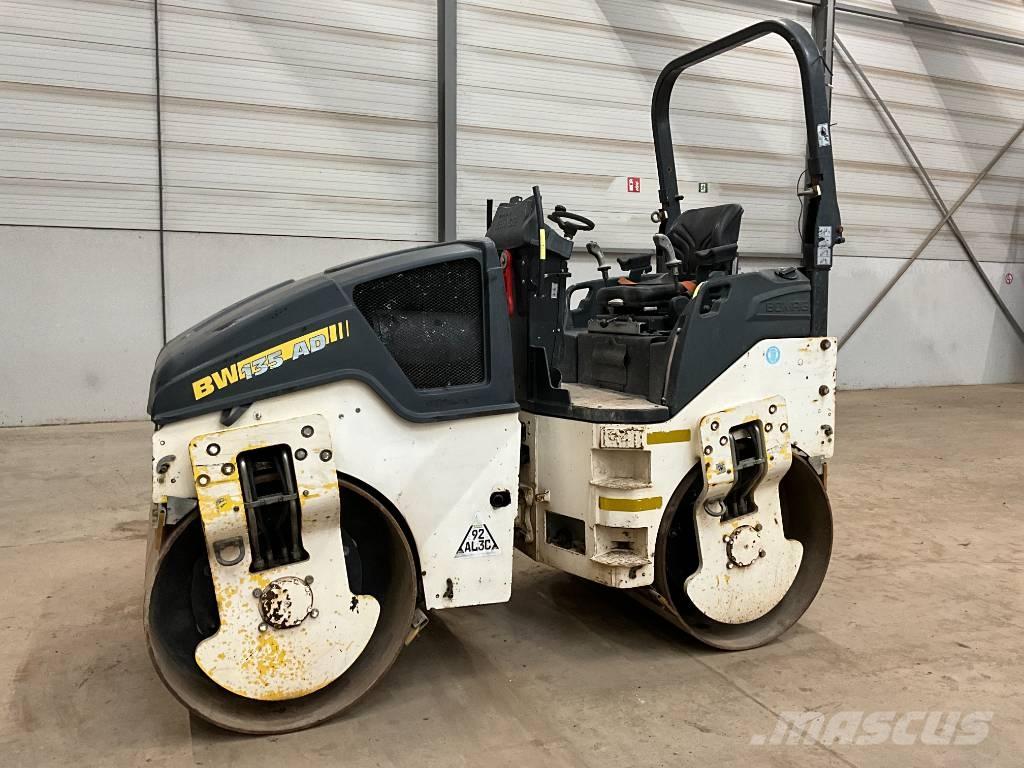 Bomag BW 135 AD-5 مداحل ثنائية الاسطوانة