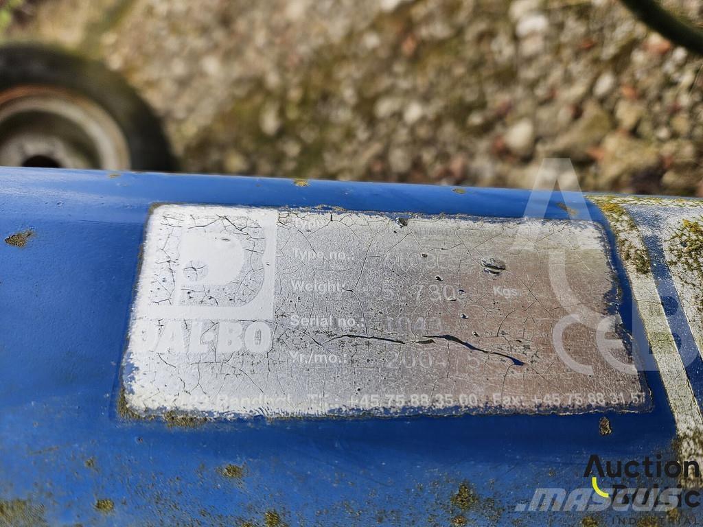 Dal-Bo AXH 600 زحافات ساحقة