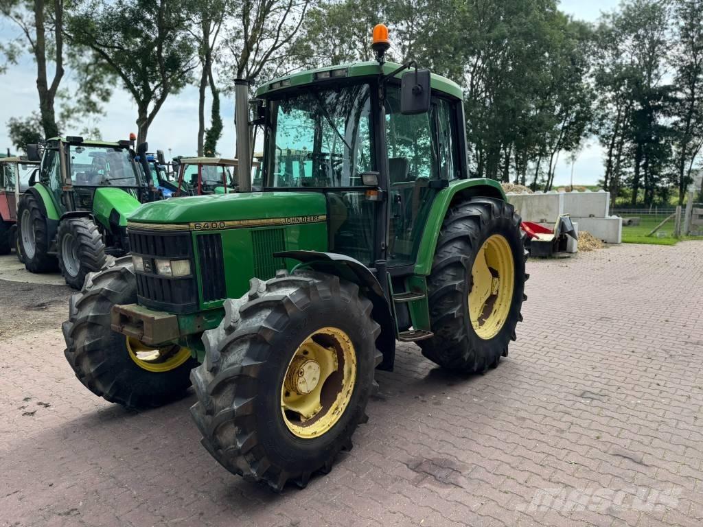 John Deere 6400 الجرارات