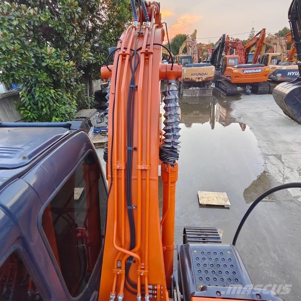 Hitachi ZX 120 حفارات زحافة