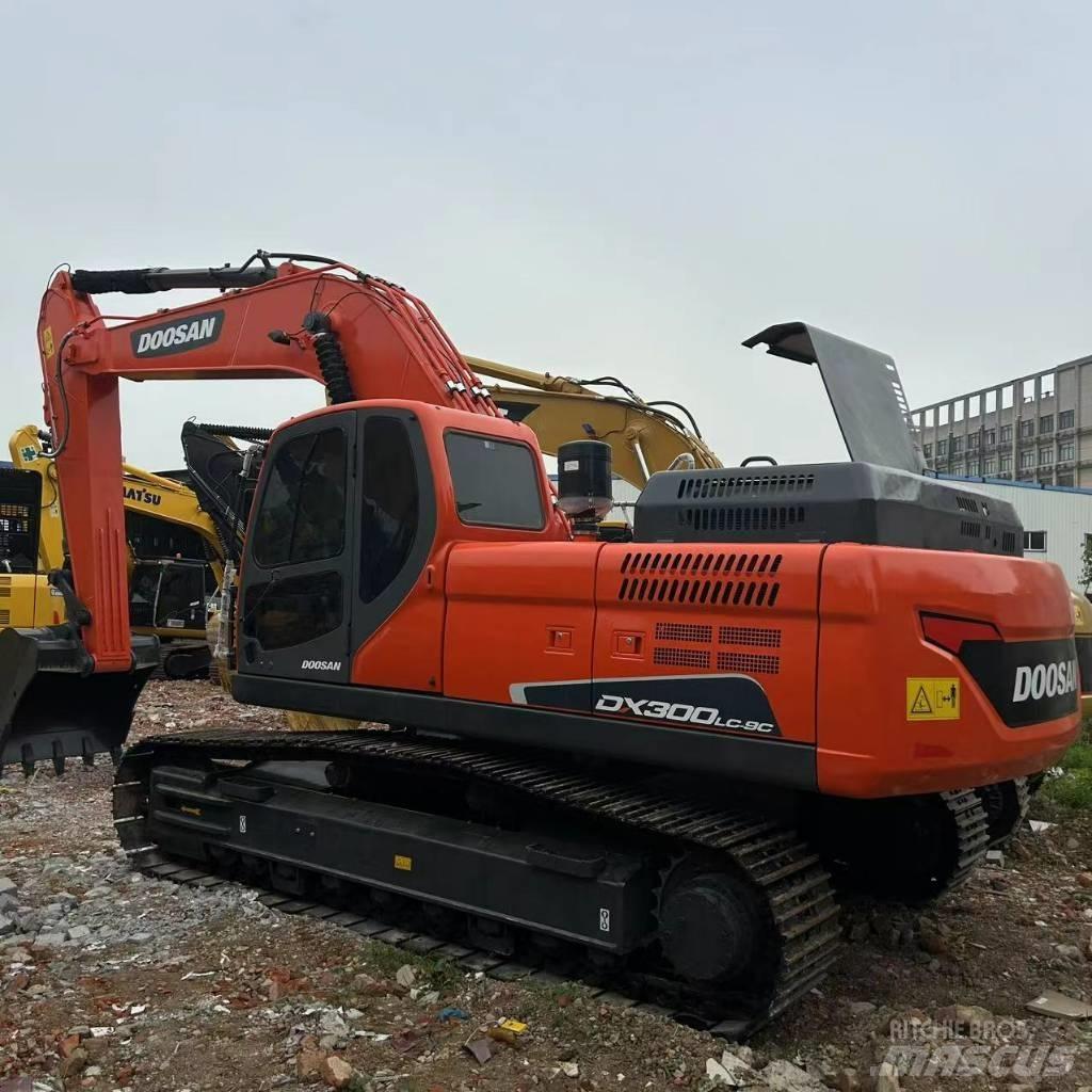 Doosan DX 300 LC-9c حفارات زحافة