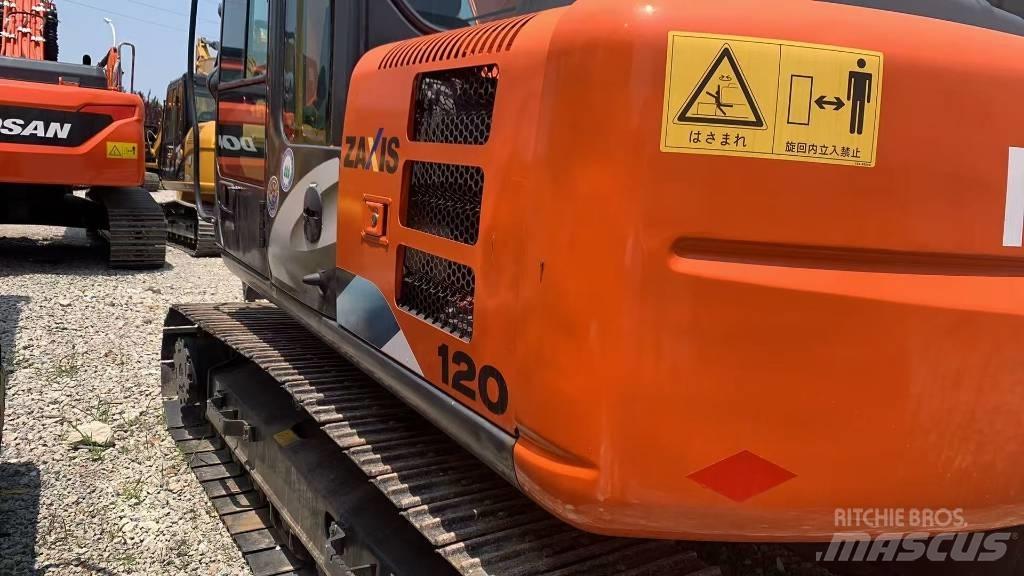 Hitachi ZAXIS120 حفارات زحافة
