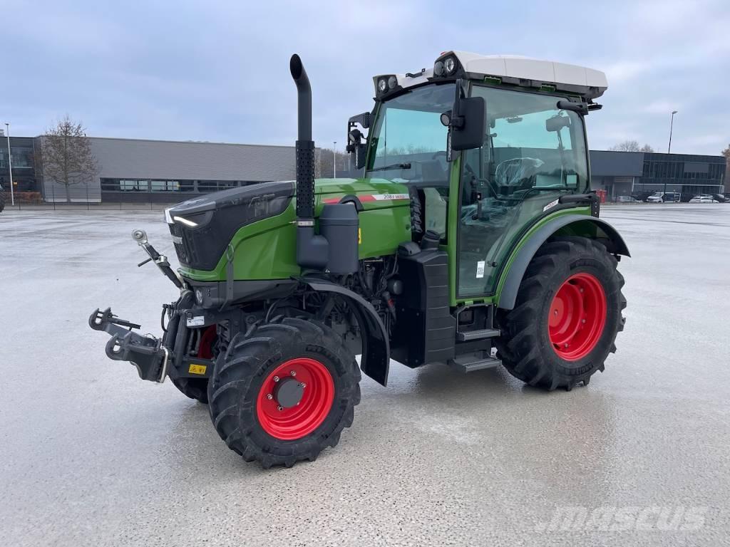 Fendt 208 F Vario الجرارات