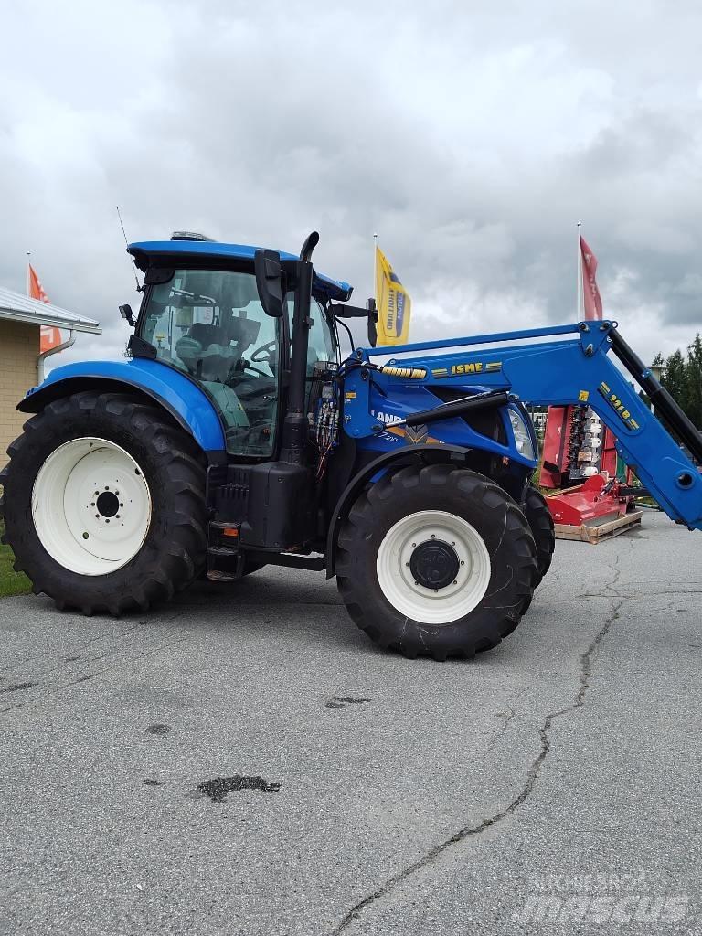 New Holland T7.210AC الجرارات