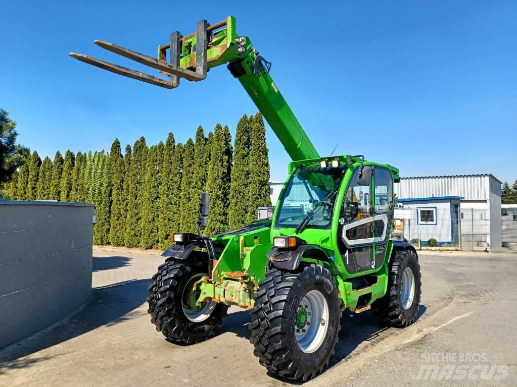 Merlo TF 42.7 مناولات متداخلة