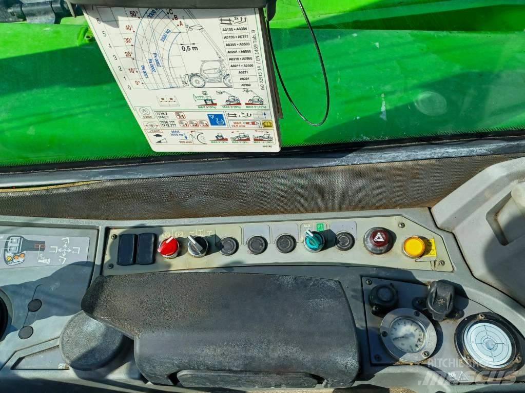 Merlo TF 42.7 مناولات متداخلة