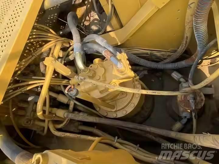 CAT CAT325B حفارات زحافة
