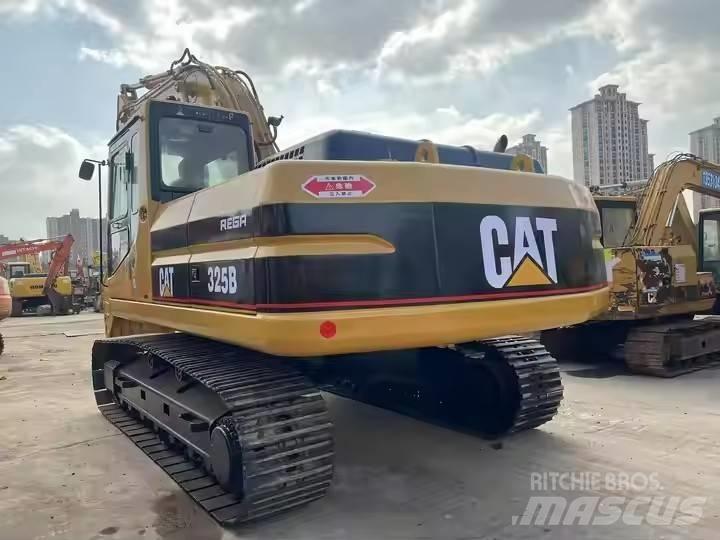CAT CAT325B حفارات زحافة