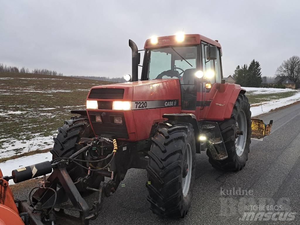 Case IH 7220 الجرارات