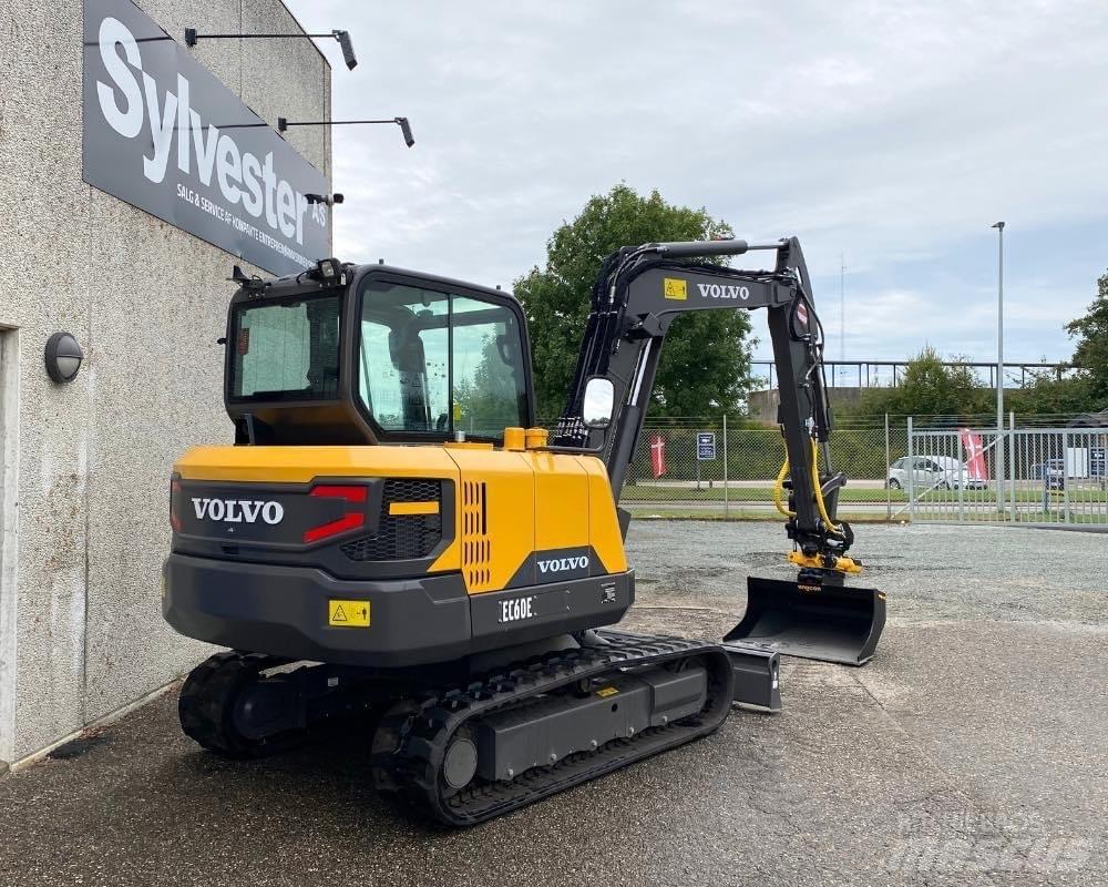 Volvo EC 60 E حفارات وسط 7 طن - 12 طن