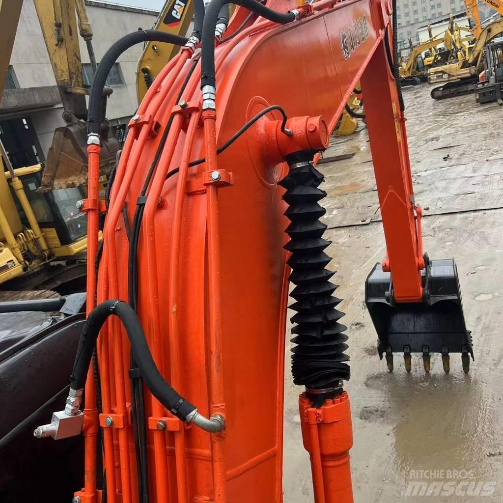 Hitachi ZX 120 حفارات زحافة