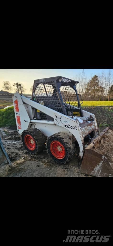 Bobcat 843 لوادر انزلاقية التوجيه