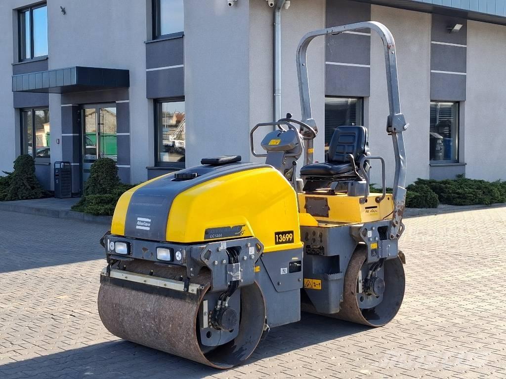 Dynapac CC 1200 مداحل ثنائية الاسطوانة