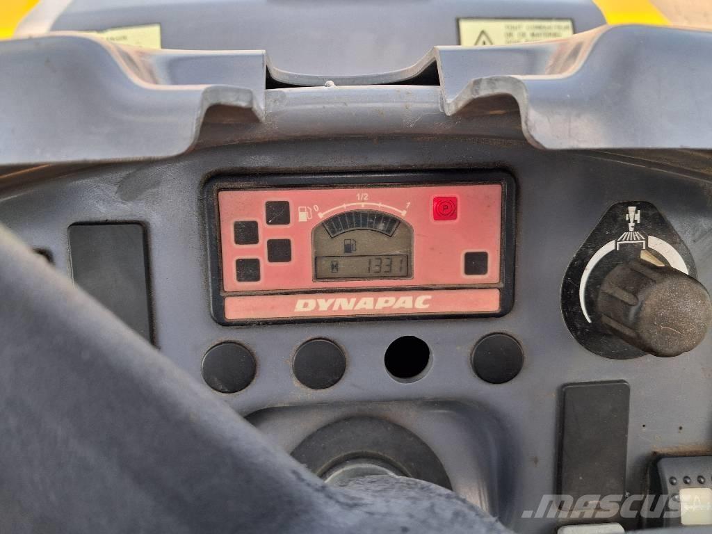 Dynapac CC 1200 مداحل ثنائية الاسطوانة