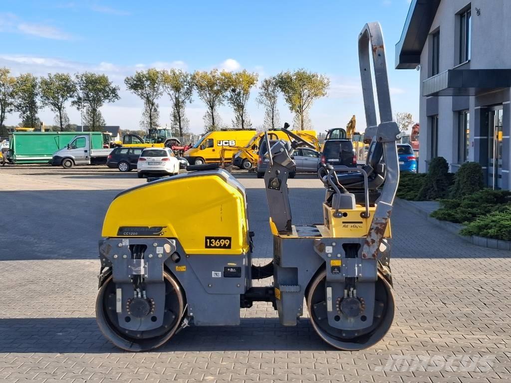 Dynapac CC 1200 مداحل ثنائية الاسطوانة
