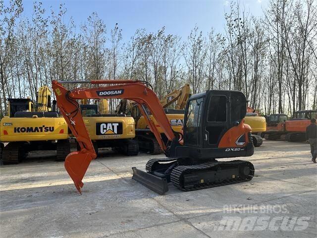 Doosan DX 60 حفارات صغيرة أقل من 7 طن (حفارات صغيرة)