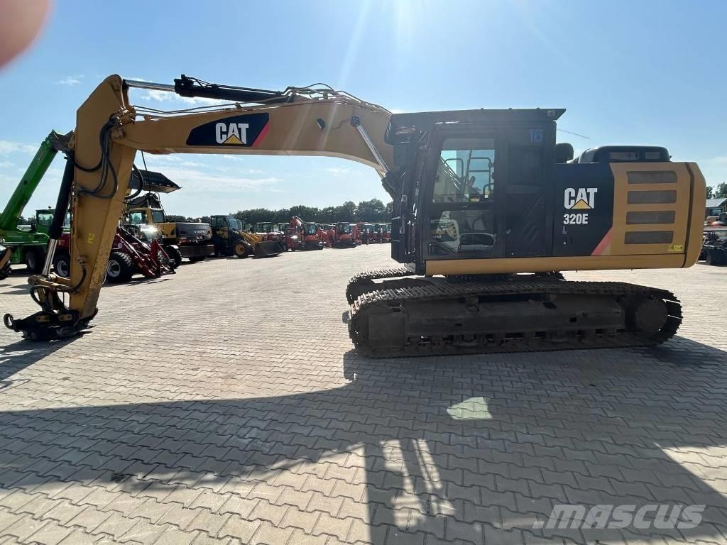 CAT 320 EL حفارات زحافة