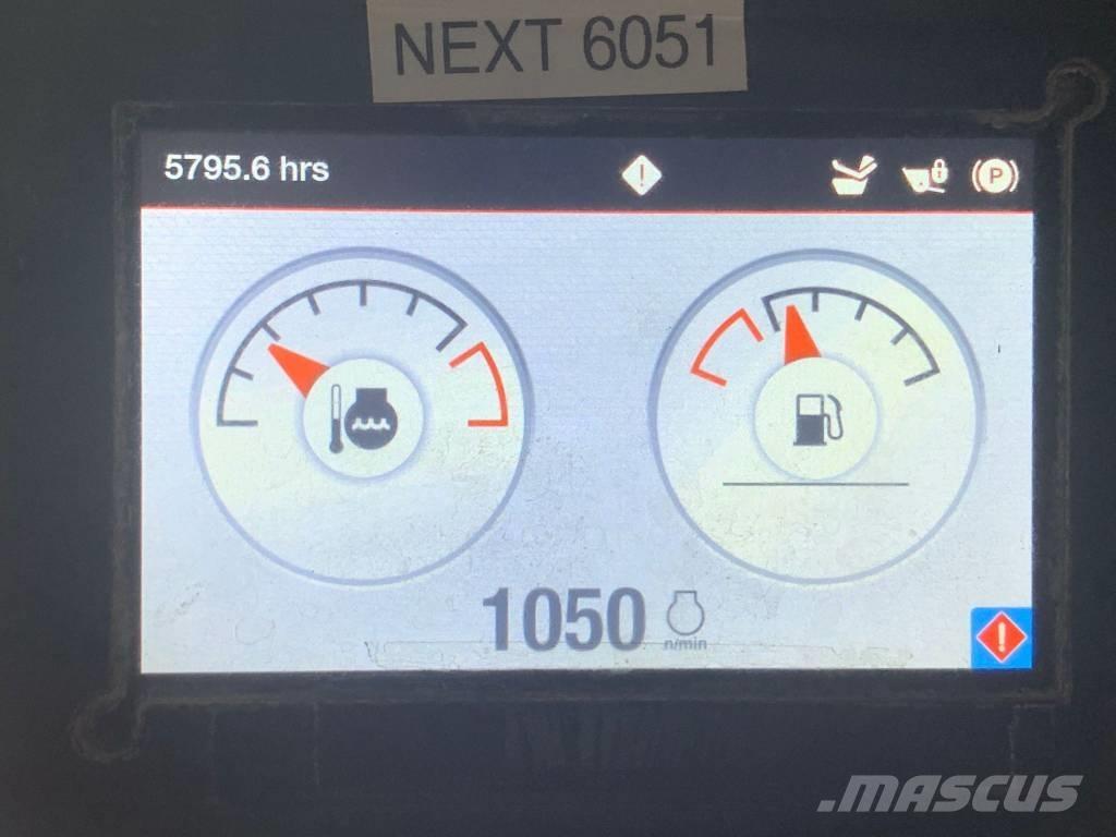 Bobcat S 64 لوادر صغيرة