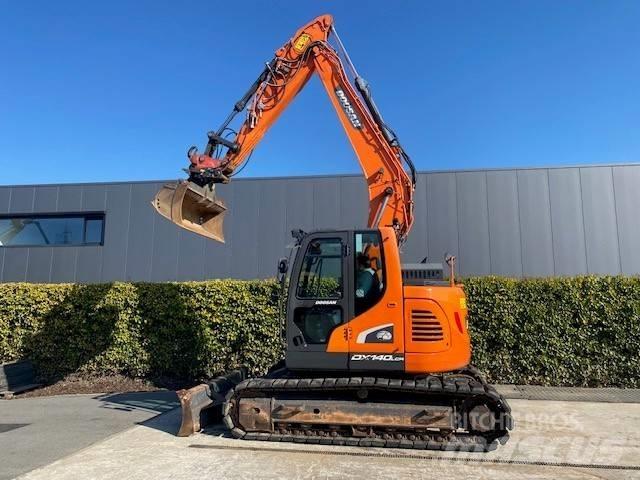 Doosan DX140LCR-5 حفارات زحافة