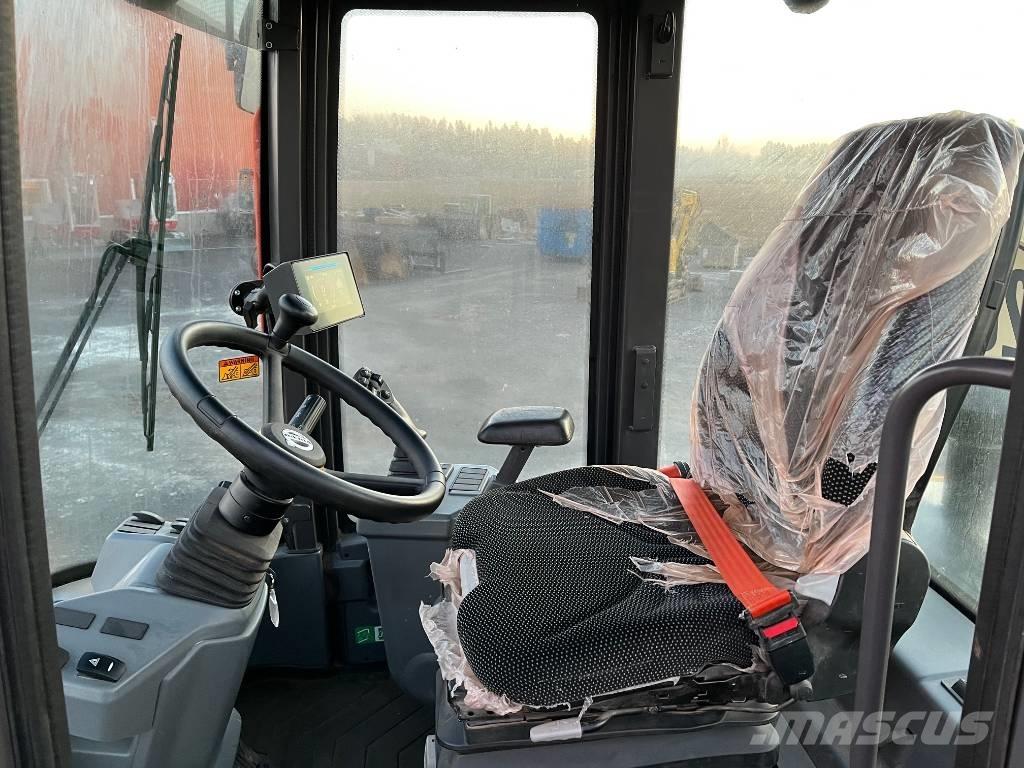 Volvo L 30 H لوادر بعجل