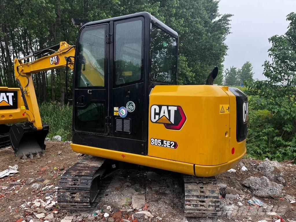 CAT 305.5 E2 حفارات زحافة
