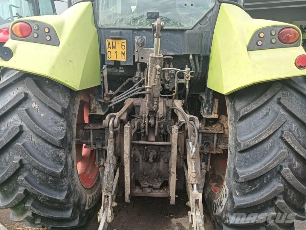 CLAAS Arion 420 الجرارات
