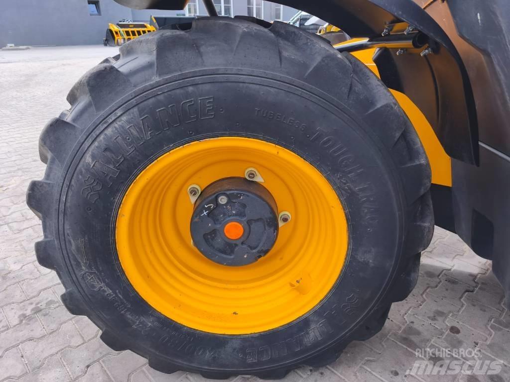 JCB 531-70 مناولات متداخلة