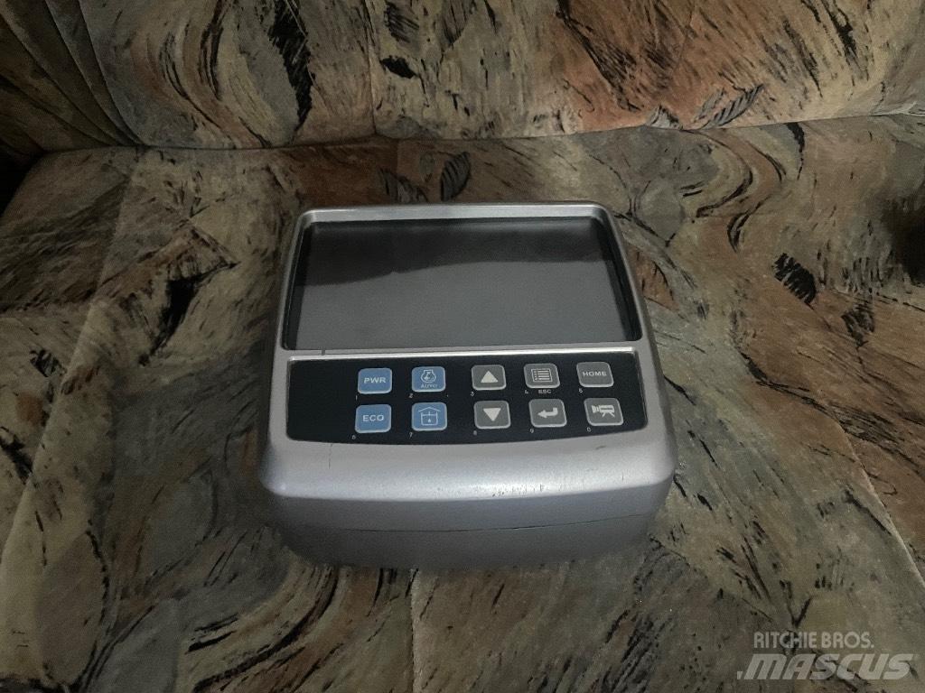 Doosan DX 140 LCR-3 إلكترونيات