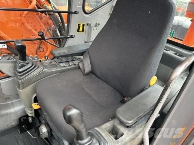 Hitachi ZX 130 W حفارات بعجل