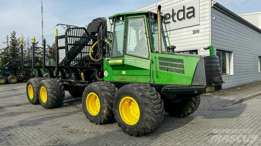 John Deere 1110 D شاحنات