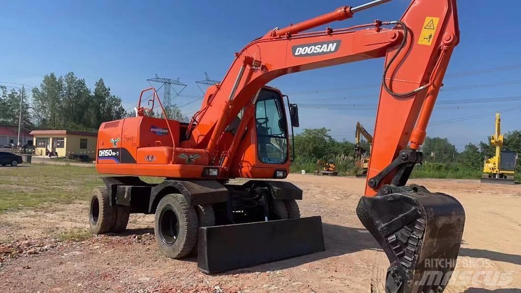 Doosan 150W-7 حفارات بعجل