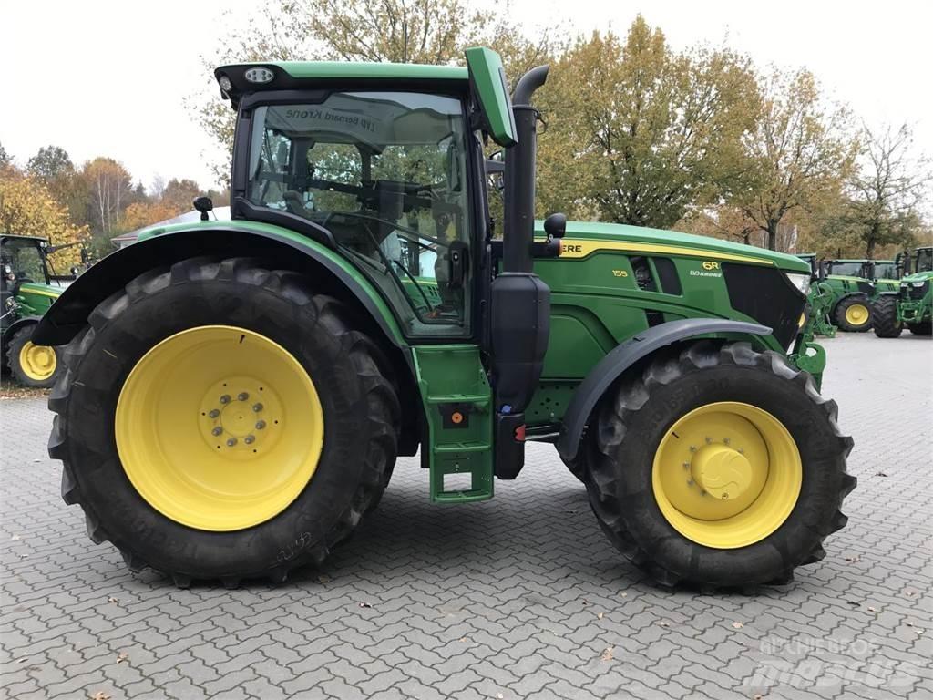 John Deere 6R 155 الجرارات