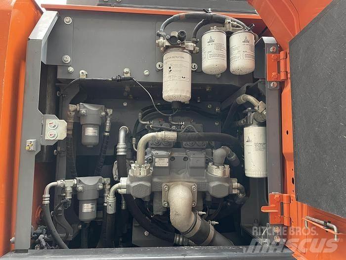 Hitachi ZX140W-6 حفارات بعجل