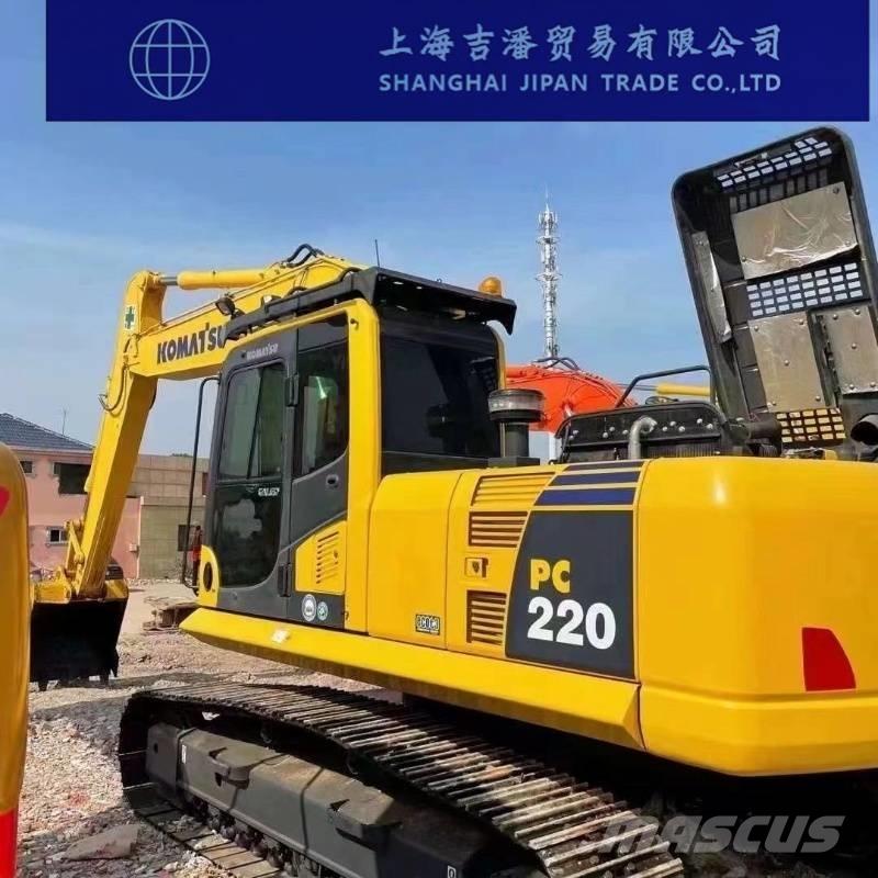 Komatsu PC 220 حفارات زحافة