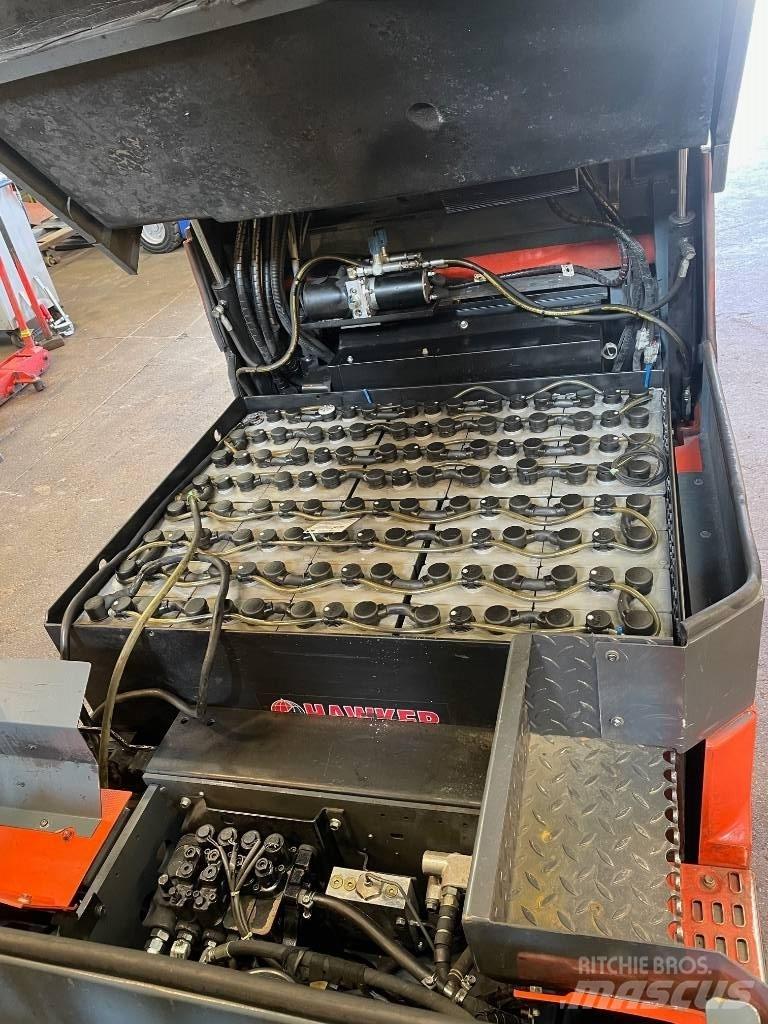 Toyota 7FBMF30 شاحنات ذات رافعات شوكية تعمل بالكهرباء