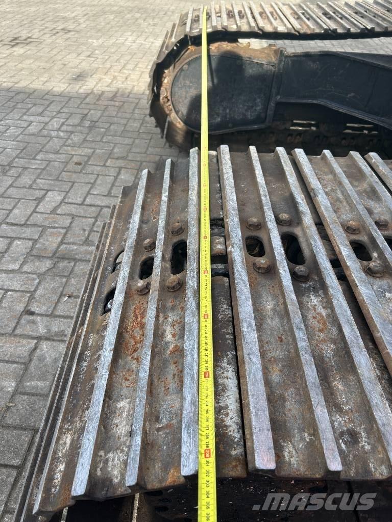 Hitachi ZX 180 حفارات زحافة