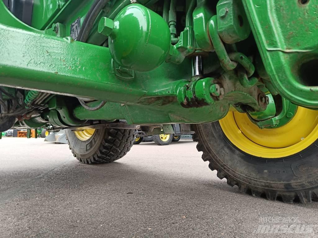 John Deere 6115 RC الجرارات