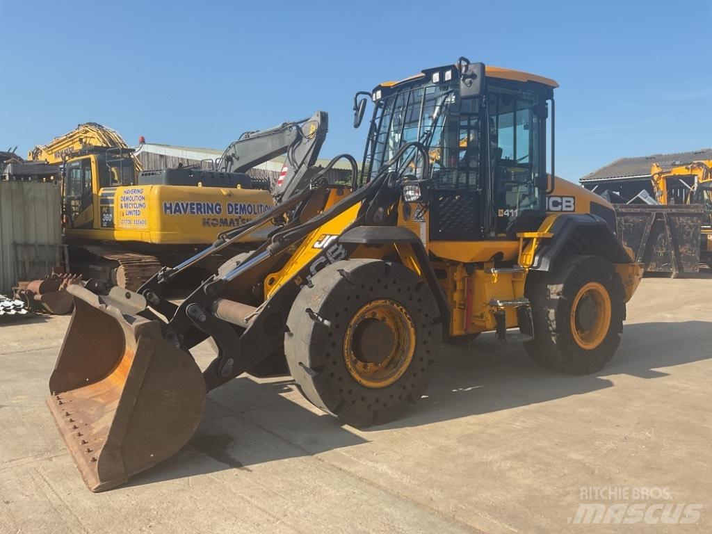 JCB 411HT لوادر بعجل