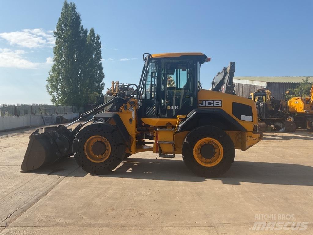 JCB 411HT لوادر بعجل