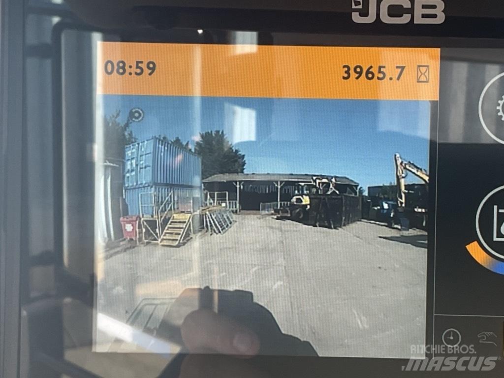 JCB 411HT لوادر بعجل