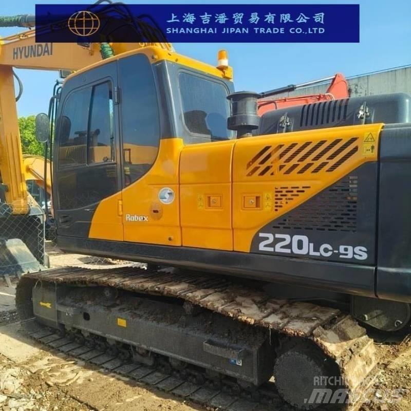 Hyundai R220 حفارات وسط 7 طن - 12 طن