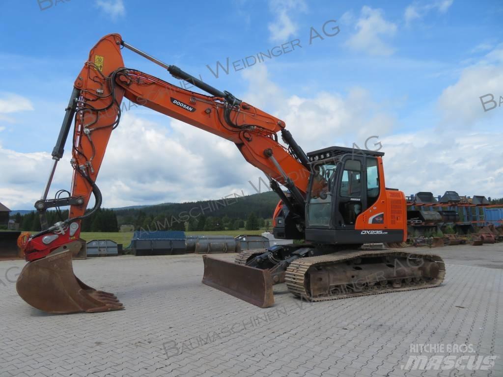 Doosan DX 235 LCR-5 حفارات زحافة