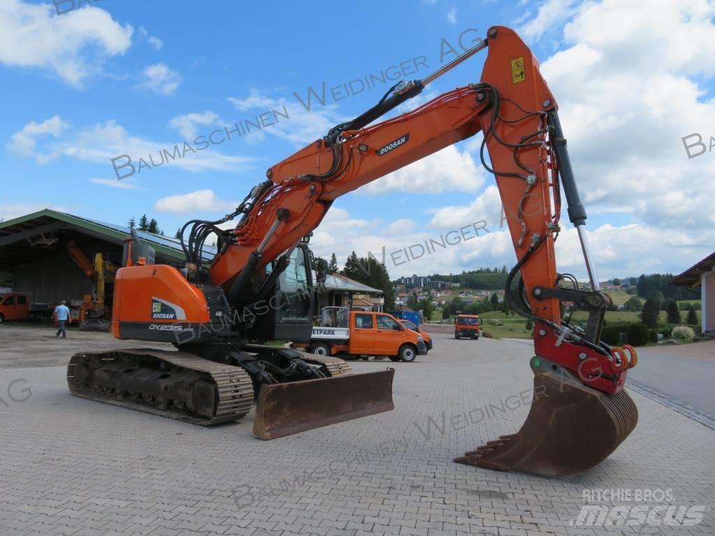 Doosan DX 235 LCR-5 حفارات زحافة