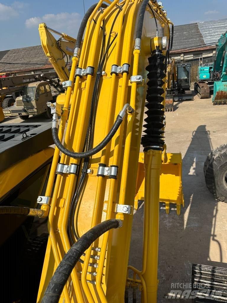 Komatsu PC 200-7 حفارات زحافة